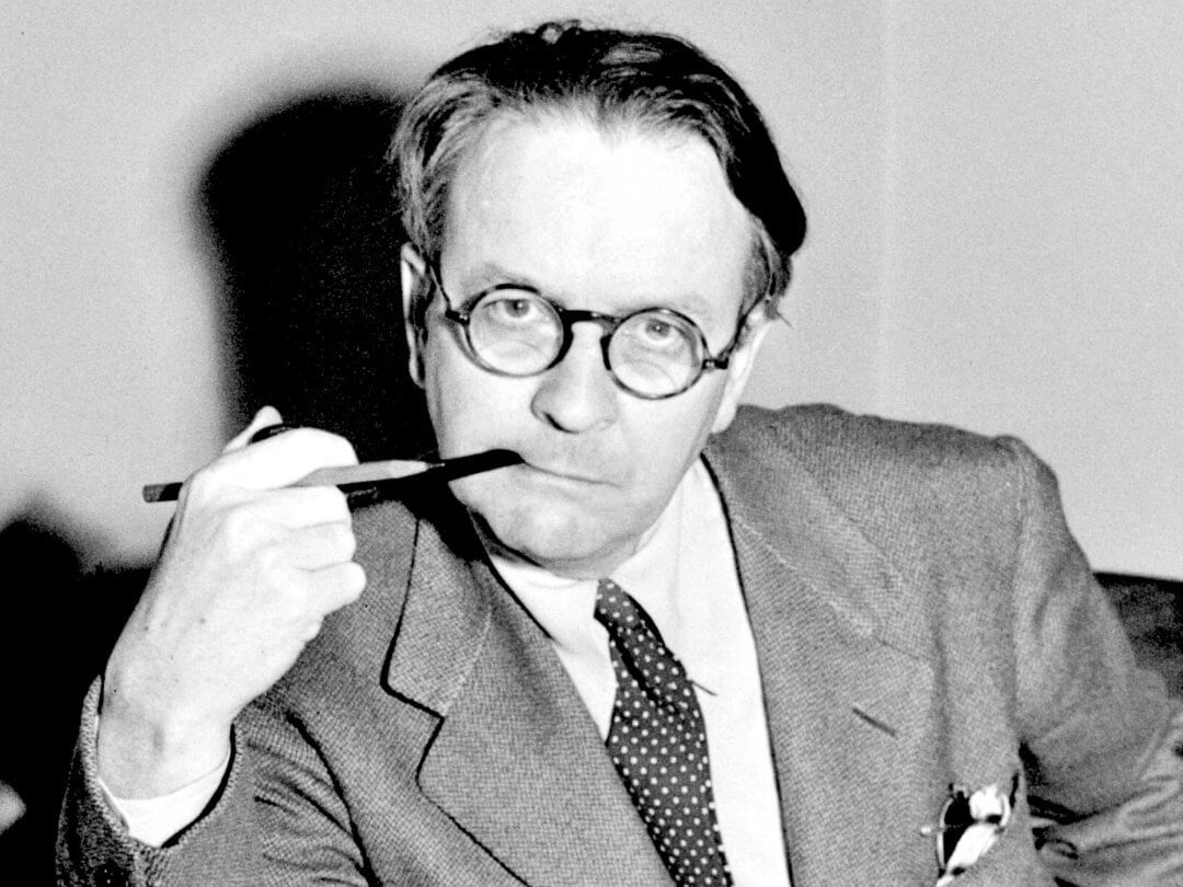 Raymond Chandler and the Trauma of War